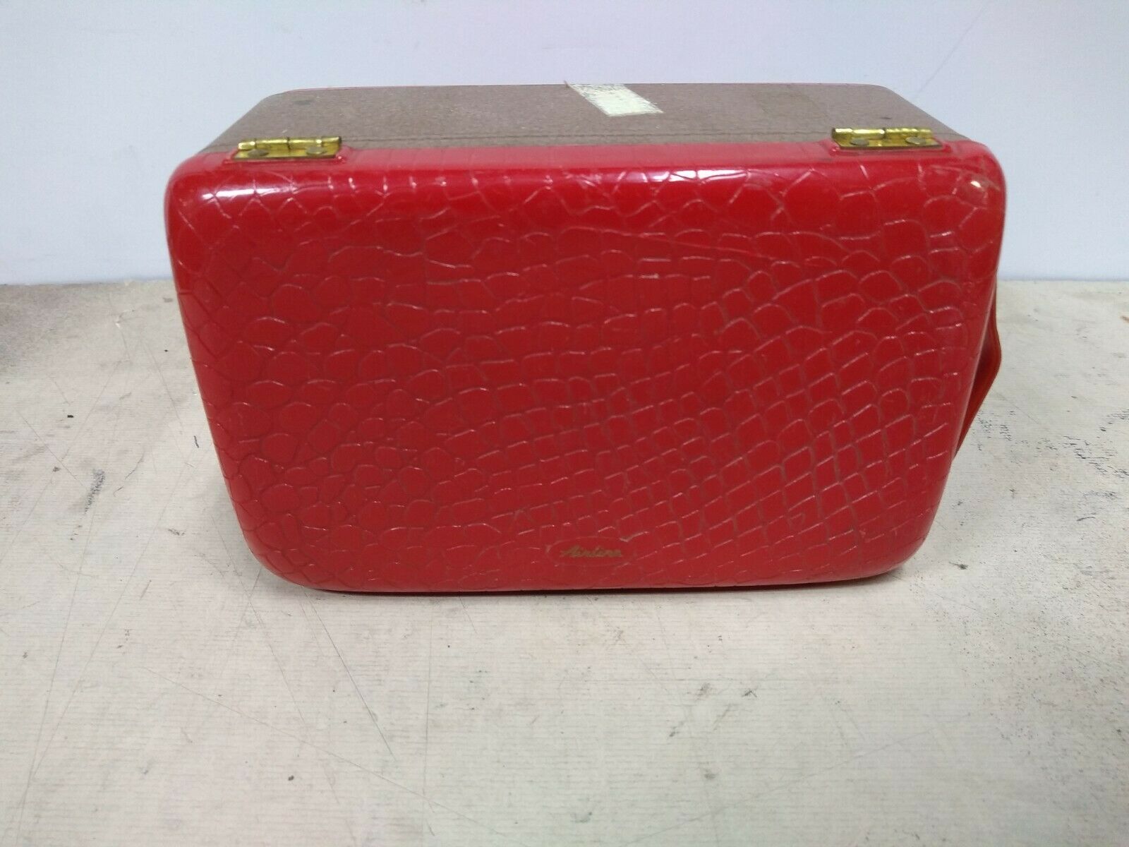Airline Portable Tube Radio, 84GCB-1062A