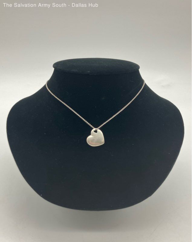 TIFFANY & Co. Sterling Silver Heart Pendant Necklace 16in - 9.13g