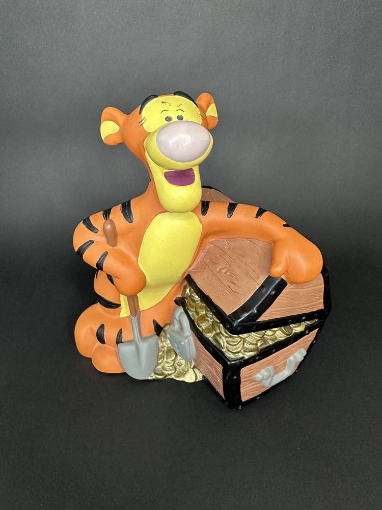 Disney Tigger Winnie the Pooh Buried Treasure Chest Plastic Coin Piggy Bank