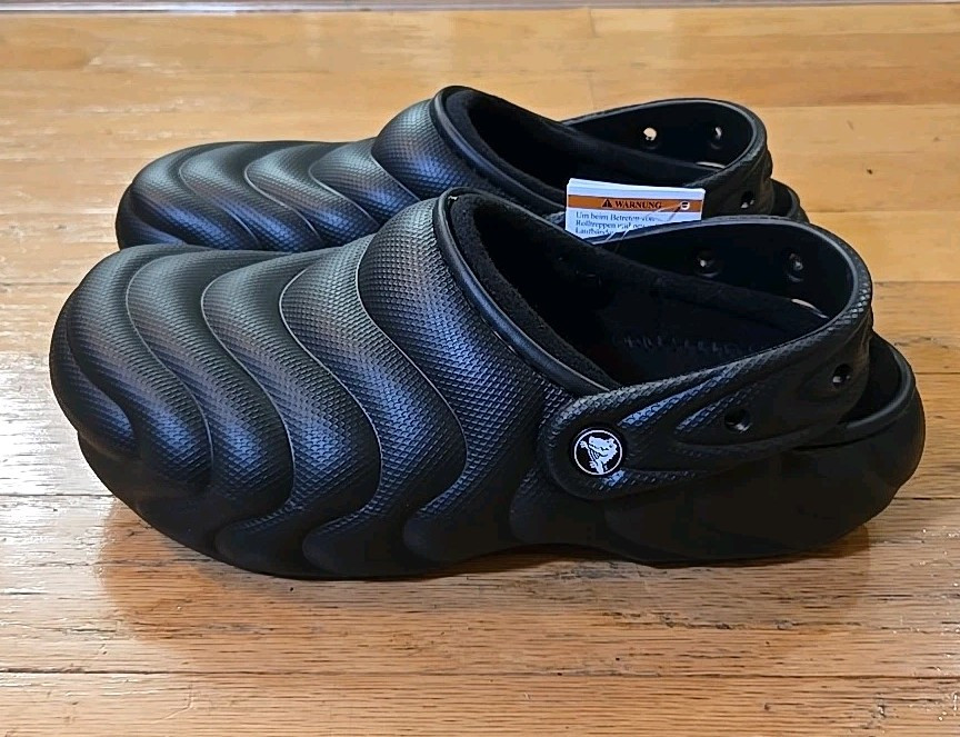 Crocs Classic Lined Overpuff Mens Size 8/W10Slip On Clogs Shoes Black 210059-001