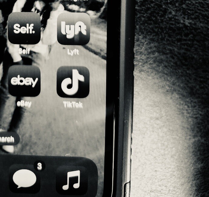 apple iphone 11 64gb black unlocked With Tiktok Installed