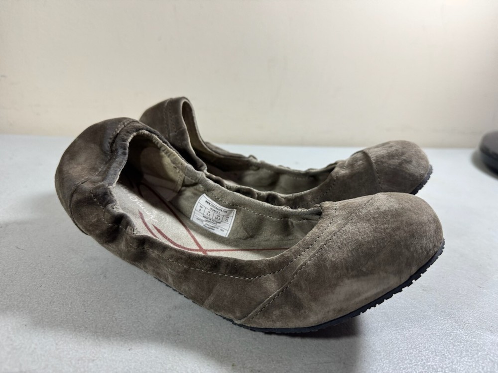 Eddie Bauer Women Flats SZ 8 Slip On Shoes Tan Suede Ballet