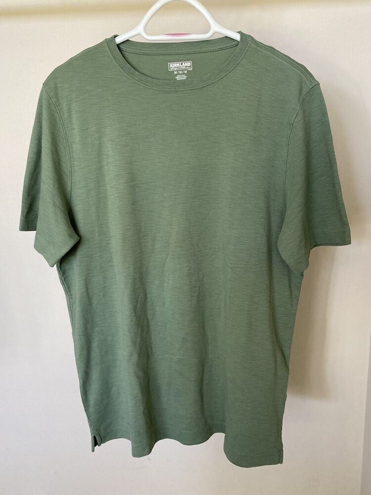 Collectable Kirkland Signature Short Sleeve T-shirt Men’s Size M