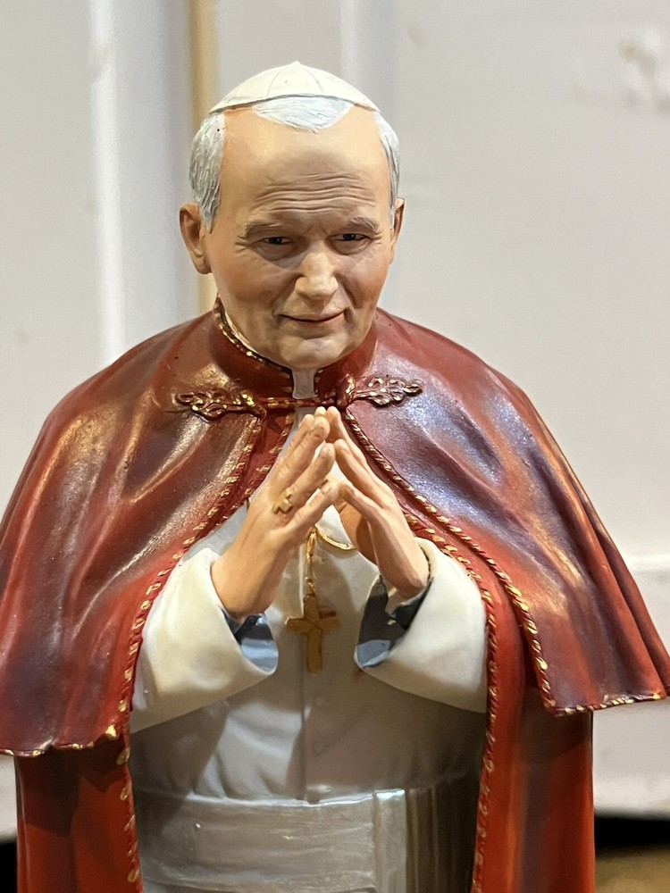 A Papal Blessing Pope John Paul II Religious Statue Danbury Mint Church Figurine-image