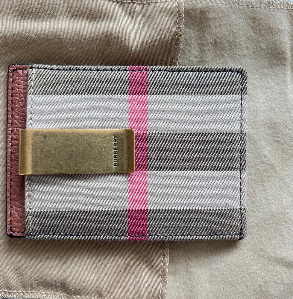 Burberry Chase Check Gold Money Clip Card Holder