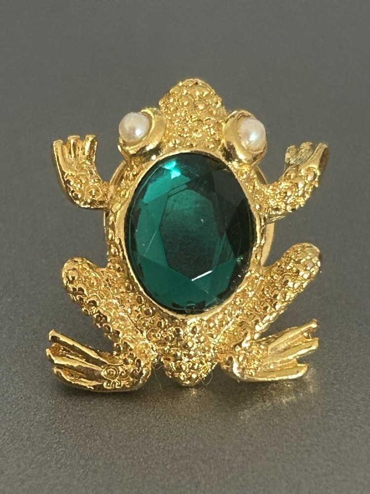 VTG Frog Pin Brooch with Green Oval Stone Faux Pearl Eyes Goldtone Stamped SCO