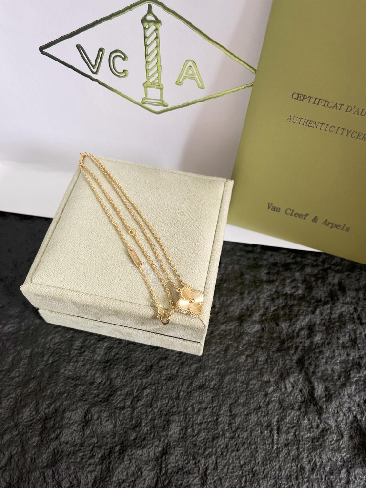 Van Cleef & Arpels Vintage Alhambra Guilloche Gold Clover Necklace