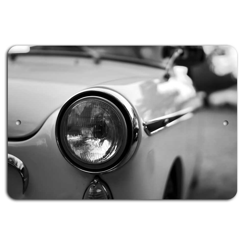 Vintage Charm: Classic Car Close-Up - Retro Metal Sign