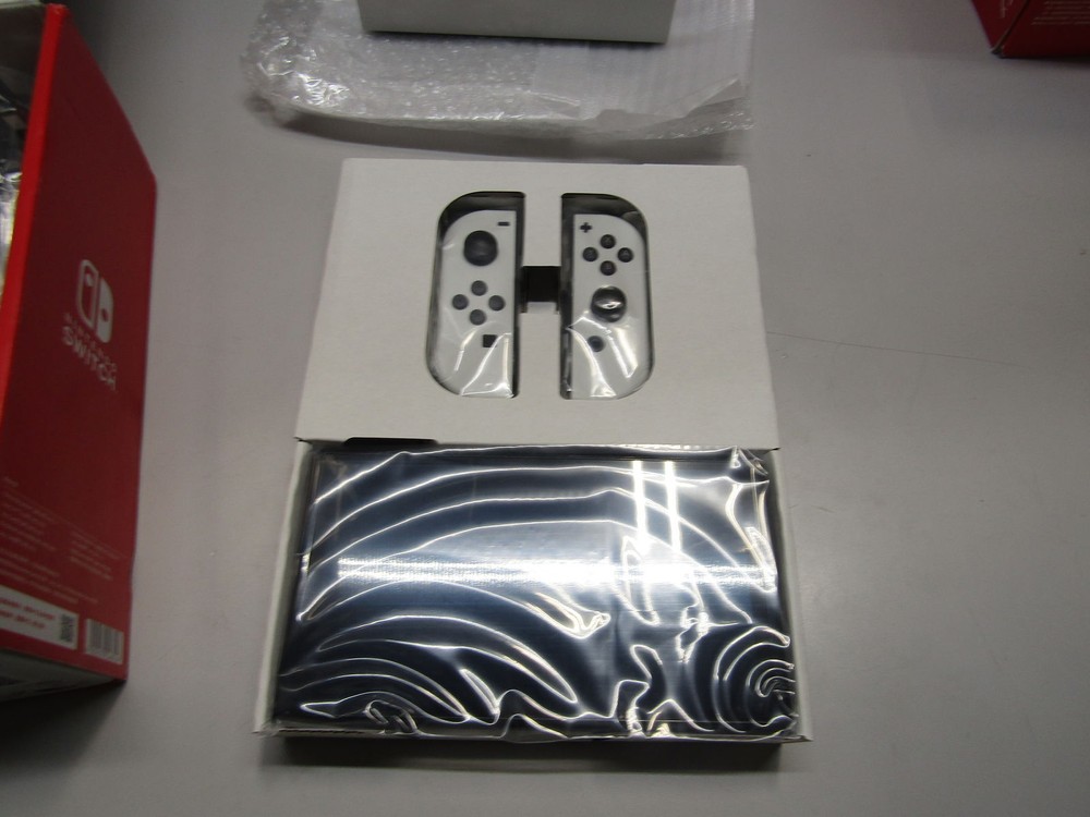 Nintendo Switch OLED 64GB Imported Version - White