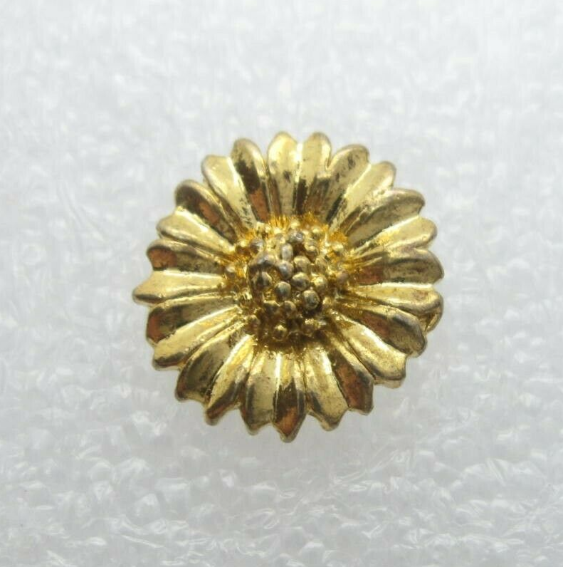 Sun Flower Lapel Pin (D520)