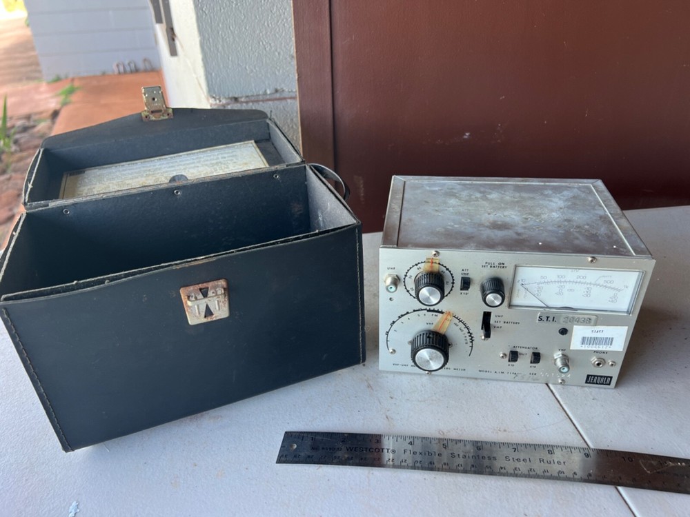 JERROLD Model A.I.M. 719A  ANTENNA INSTALLERS METER VHF-UHF, Serial #001524