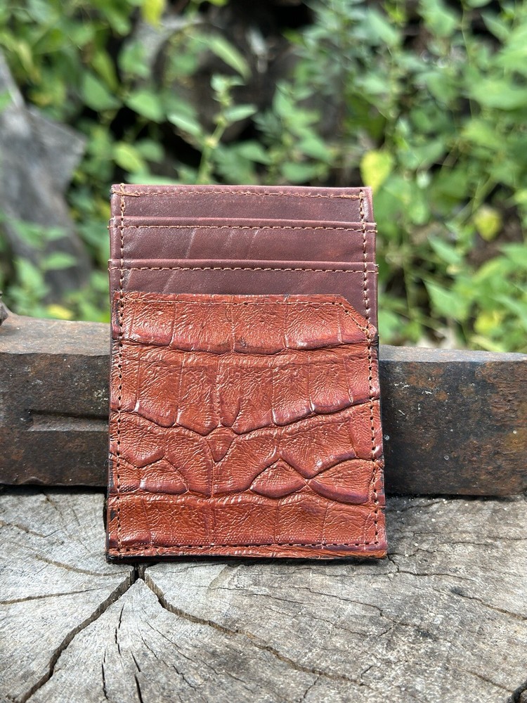 Compact Croc Credit Card Holder for Stylish and Secure Storage-image