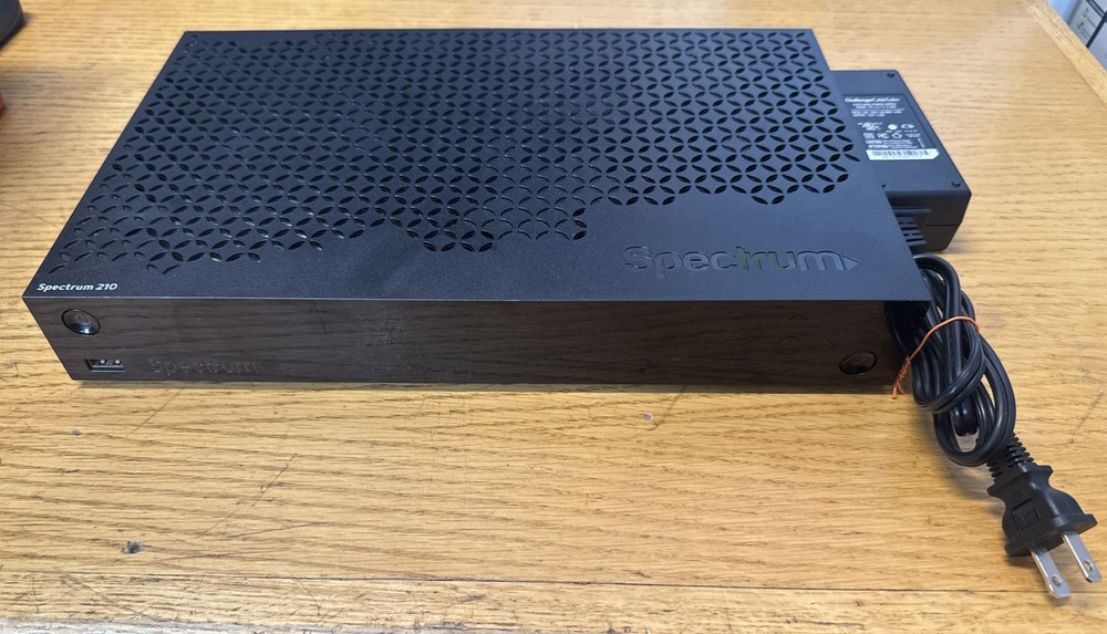 Spectrum 210-H Digital Video Receiver with Power Supply-image