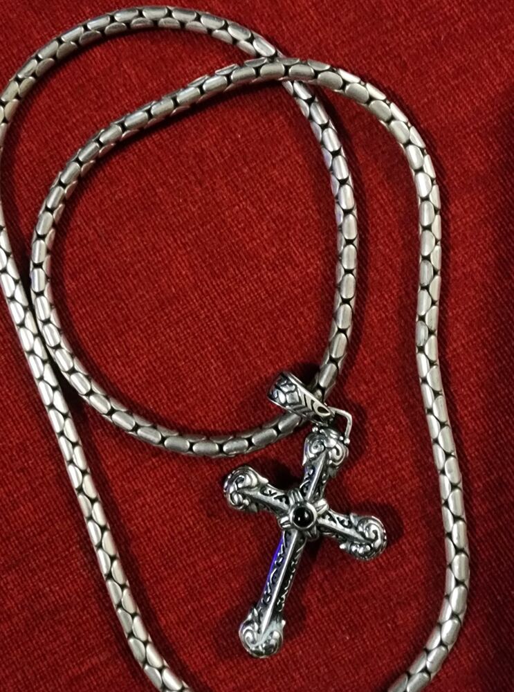 Han Cholo Cross Pendant And Vintage 26