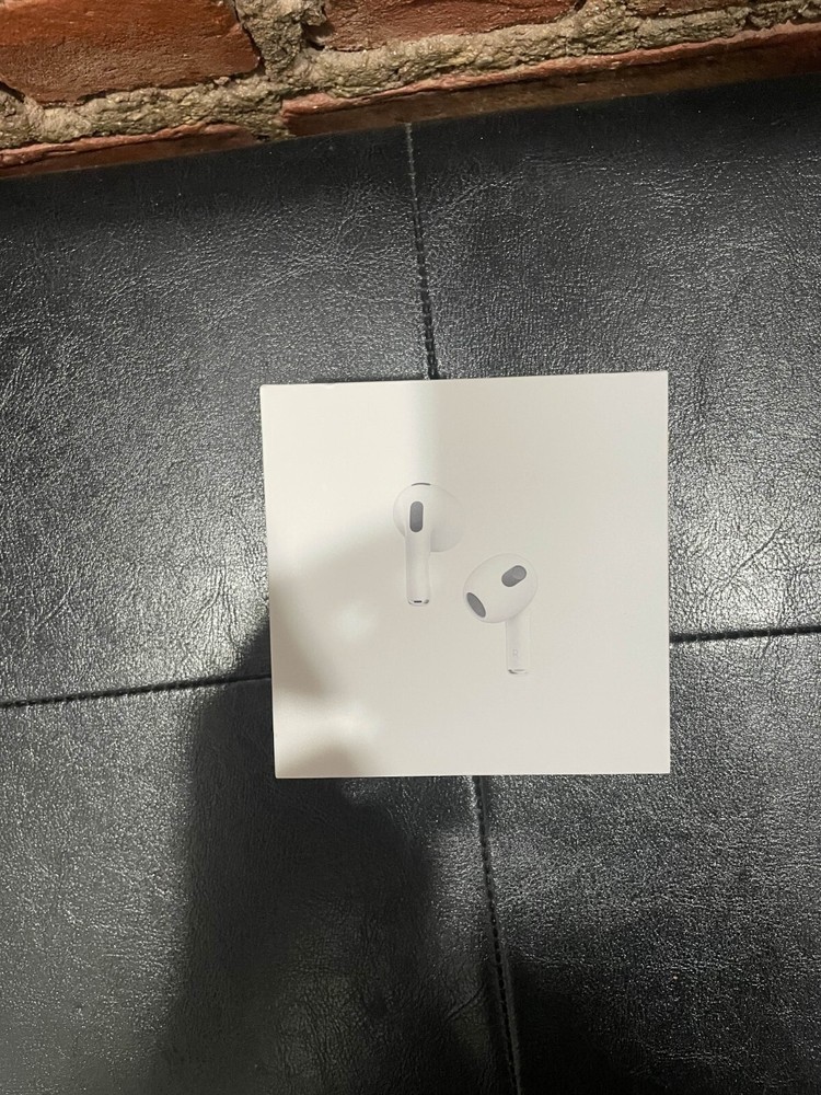 Apple AirPods 3 with Lightning Case in White – Wireless Earbuds