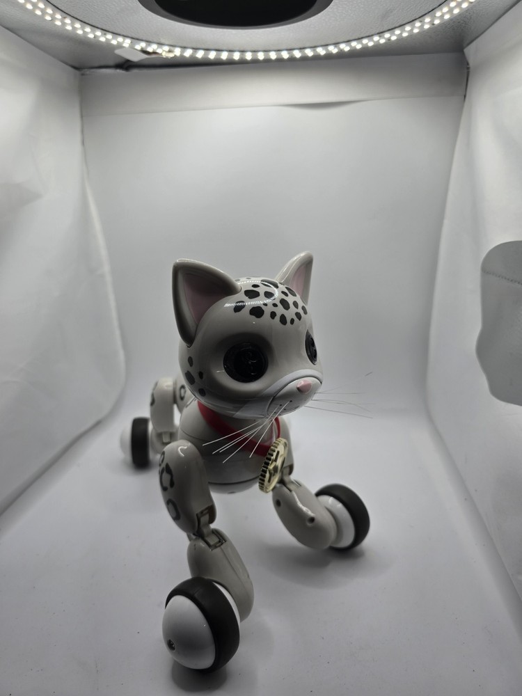 ZOOMER KITTY ZOOEY SWEETEST INTERACTIVE KITTY - ACTS,PLAYS LIKE A REAL KITTY