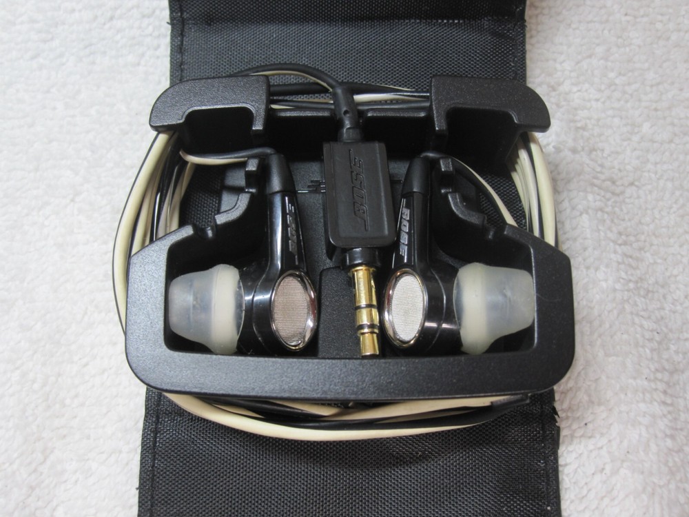 Bose Triport 3.5mm Wired Jack Earbuds (In Ear) Earphones  & Case