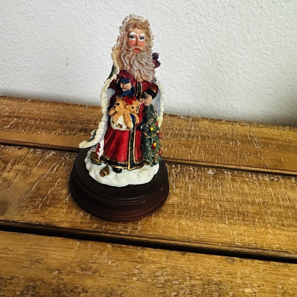 Santa Claus Old World Figurine On Round Base 4 Inches Tall Hand Painted Resin