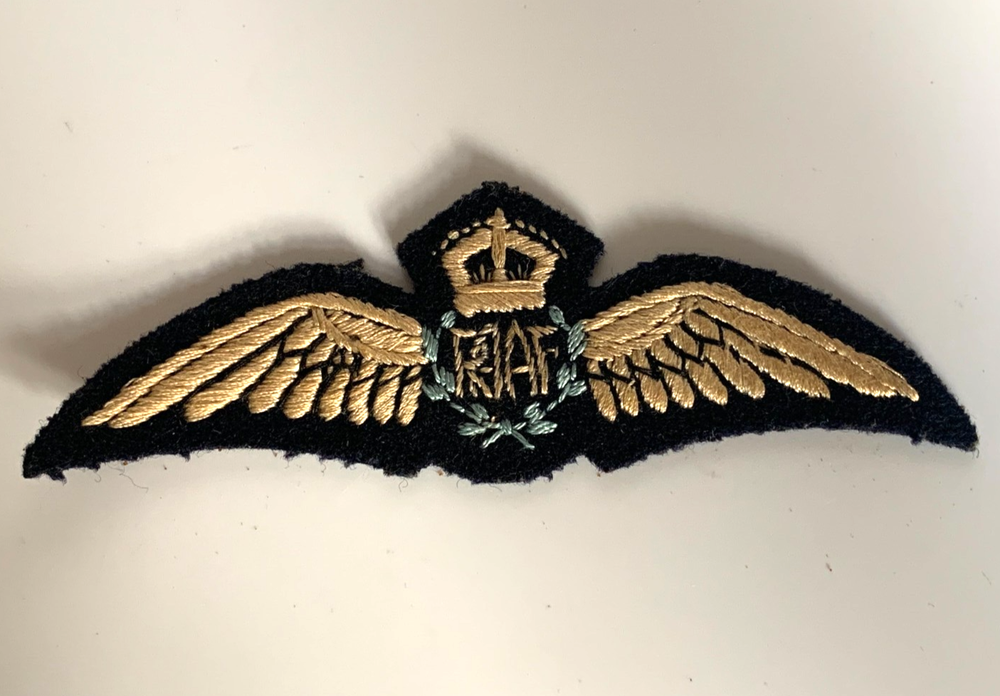 WW2 Royal Australian Air Force Uniform Pilot Wings Brevet Badge RAAF