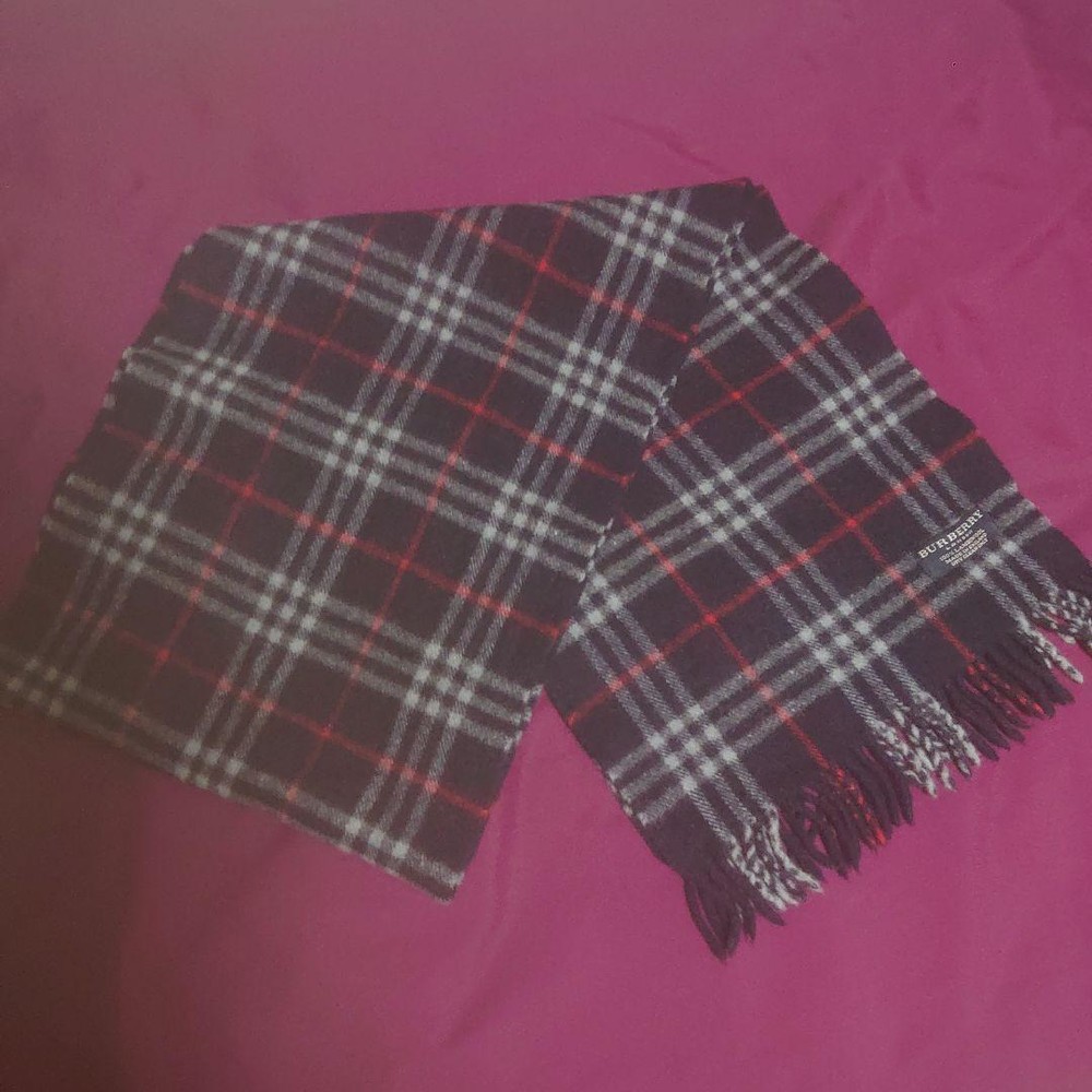 Burberry Nova Check Navy Muffler Scarf Made in England New Tag