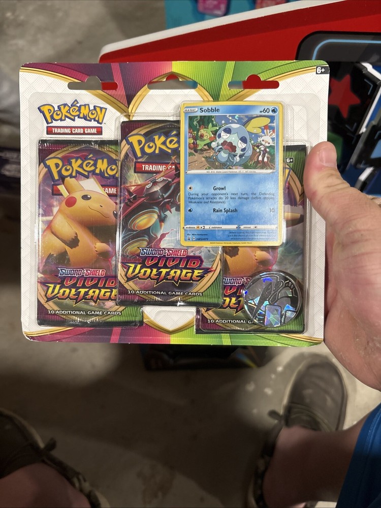 Pokemon TCG Sword & Shield Vivid Voltage 3-Pack Blister with Sobble Promo SEALED