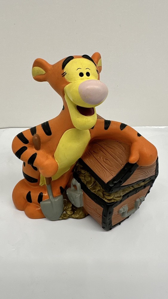 Walt Disney Winnie The Pooh Tigger Plastic Treasure Chest Bank Coin Money
