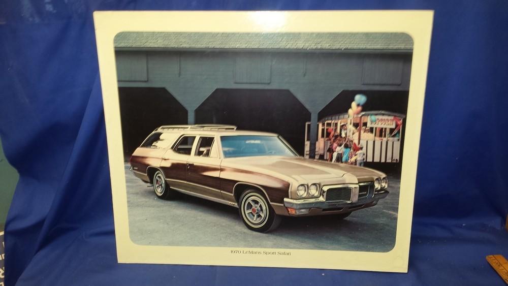 Original Pontiac Dealer Showroom Cardboard Poster 1970 LeMans SPORT WAGON