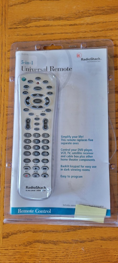 RADIO SHACK  5-IN-1  TV Cable Satellite VCR DVD AUX REMOTE Control Instructions