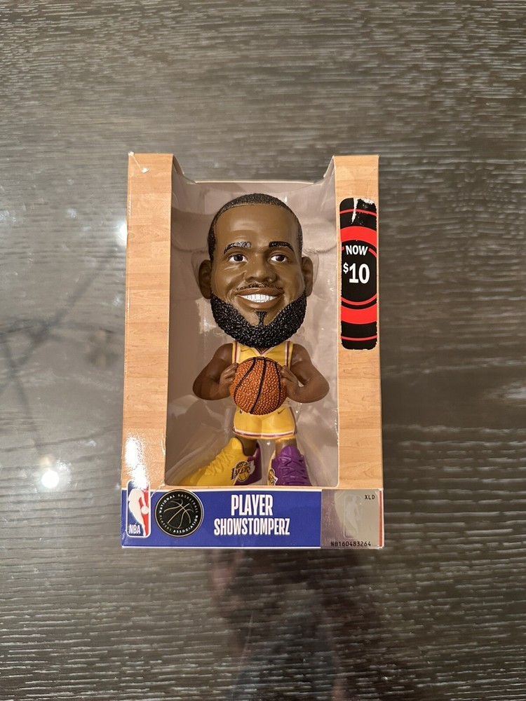 LEBRON JAMES Los Angeles Lakers Bobblehead 2022 Showstomperz Limited Edition