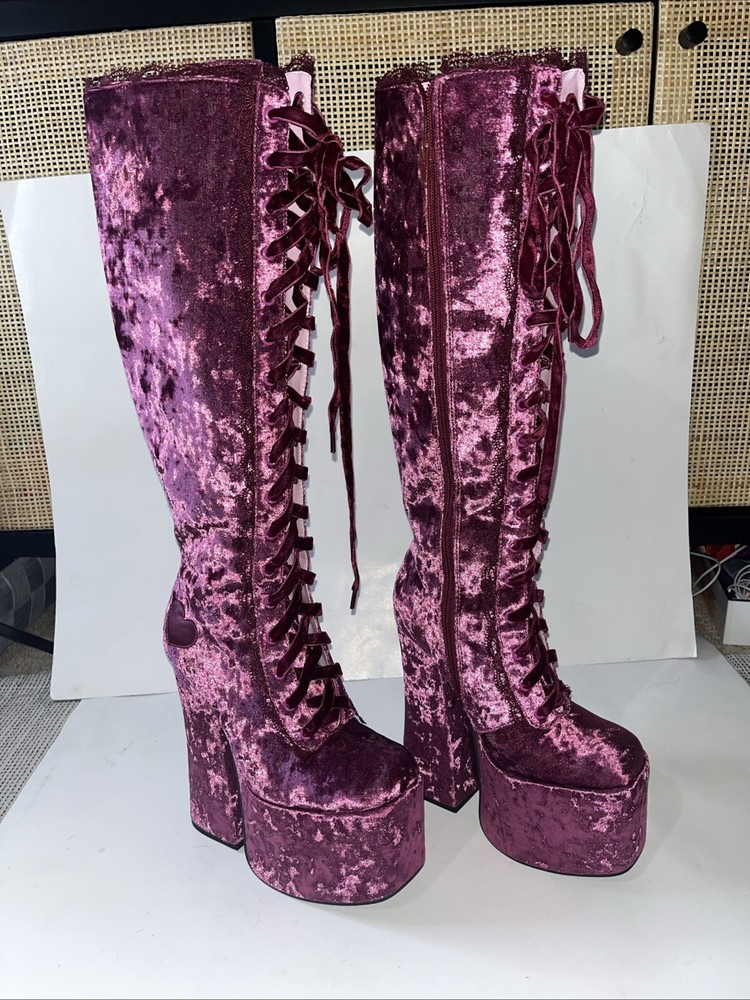 US 7W Sugar Thrillz Material World Velvet Platform Boots in Black