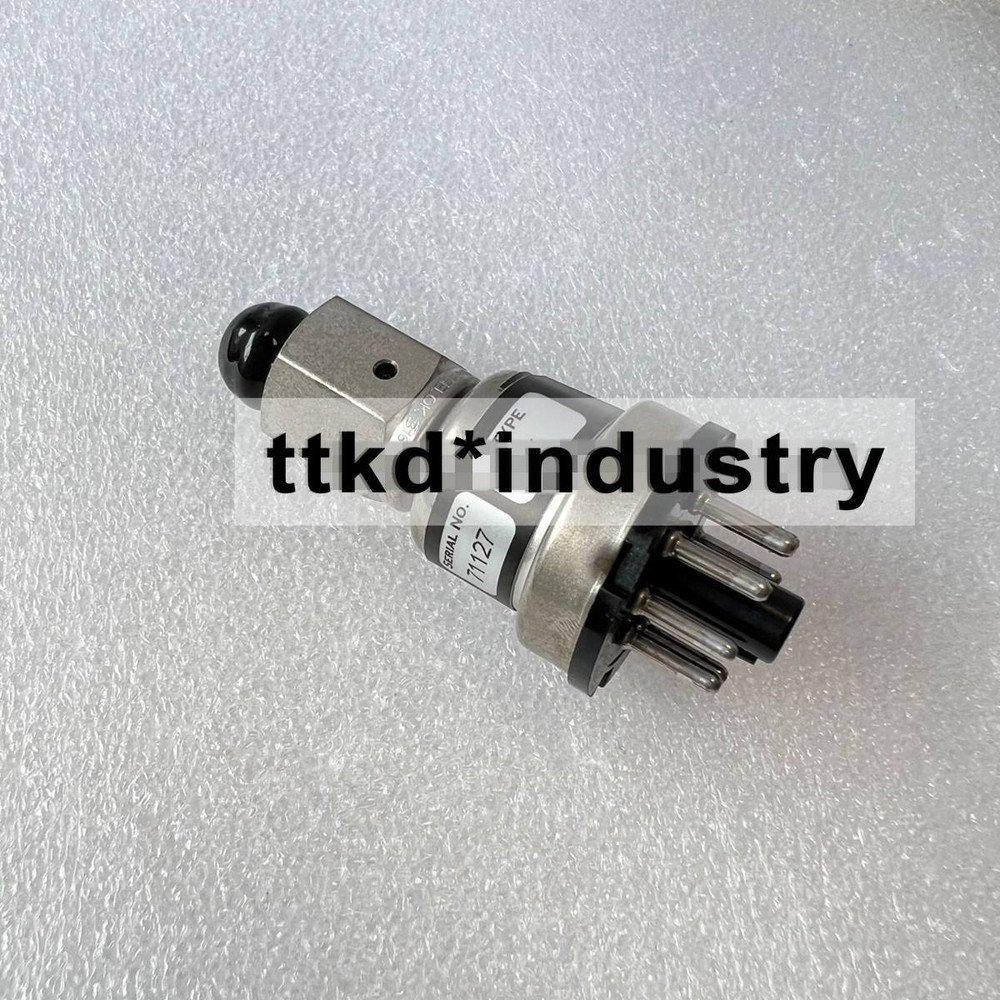 1PC NEW Thermocouple Gauge Vacuum Gauge TC6MVCR