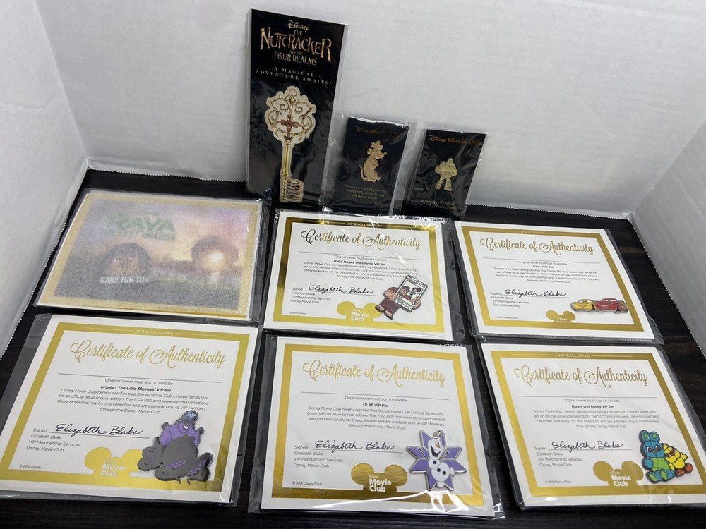 Authentic Disney Movie Club DMC / VIP Pins - Lot of 6 + Pendants OLAF, CARS++