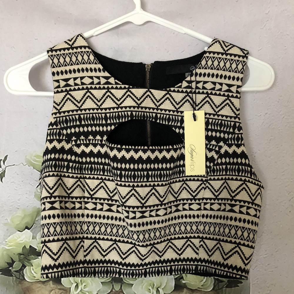 Black and White Sugar Lips Crop Top Size S New