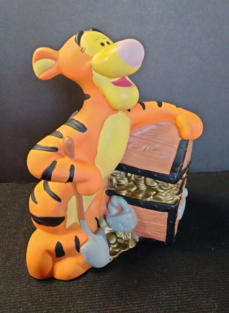 1999 Tigger Treasure Chest Plastic Coin Piggy Bank - Pre-owned