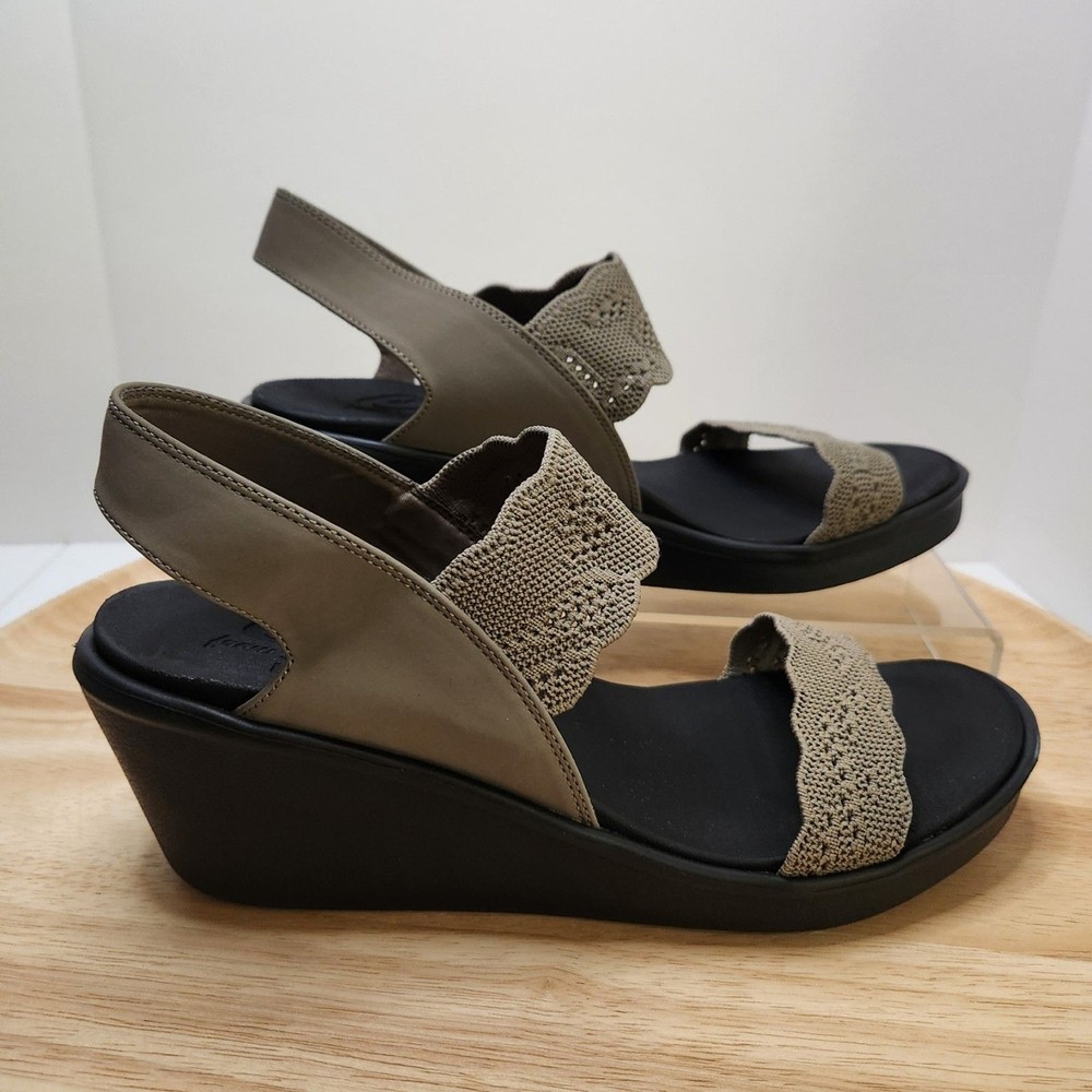 Skechers Luxe Foam Rumble On New Crush wedge sandal size 11