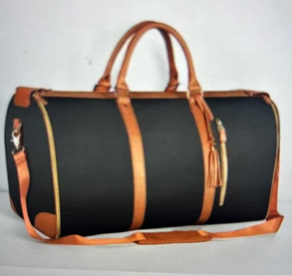 Very good condition expandable carry on approved Luhxe travel bag in charcoal