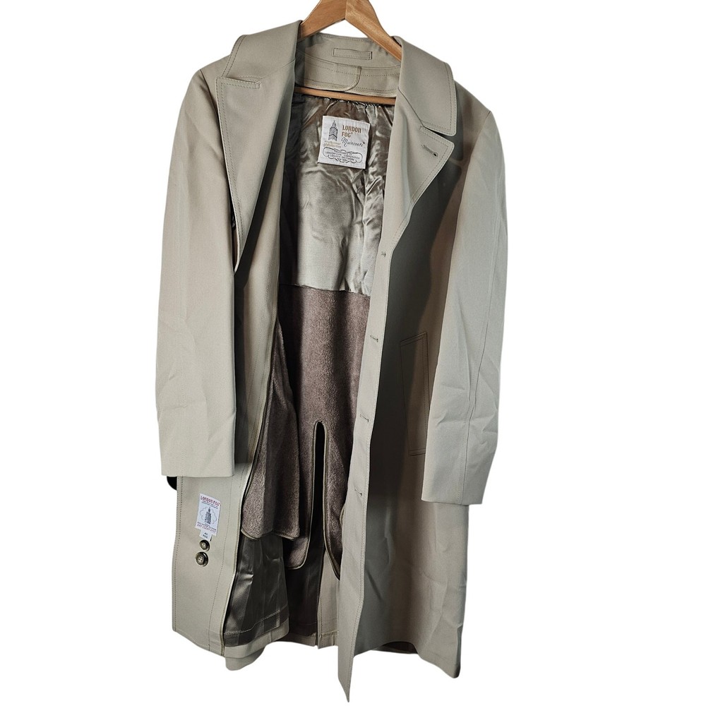 Vintage 70s London Fog Tan Trench Coat for Men Size 40 Business Classic