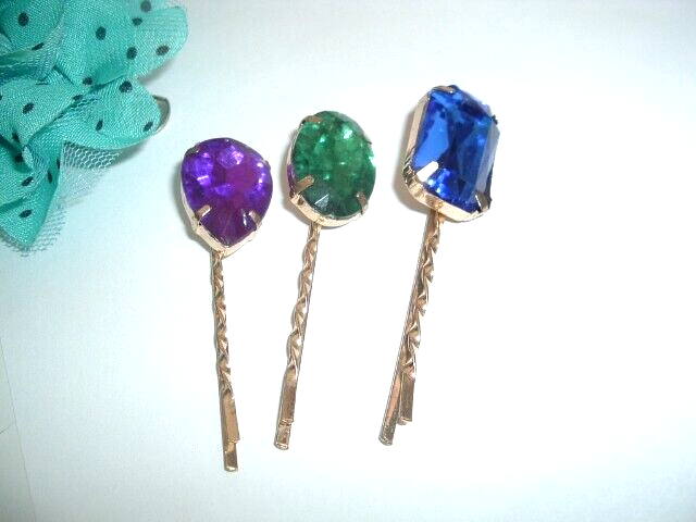 3 Vintage Sapphire Amethyst Emerald Lucite Jeweled 2.5