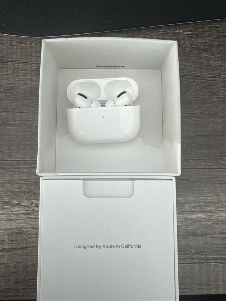 Apple AirPods Pro with MagSafe Charging Case in White