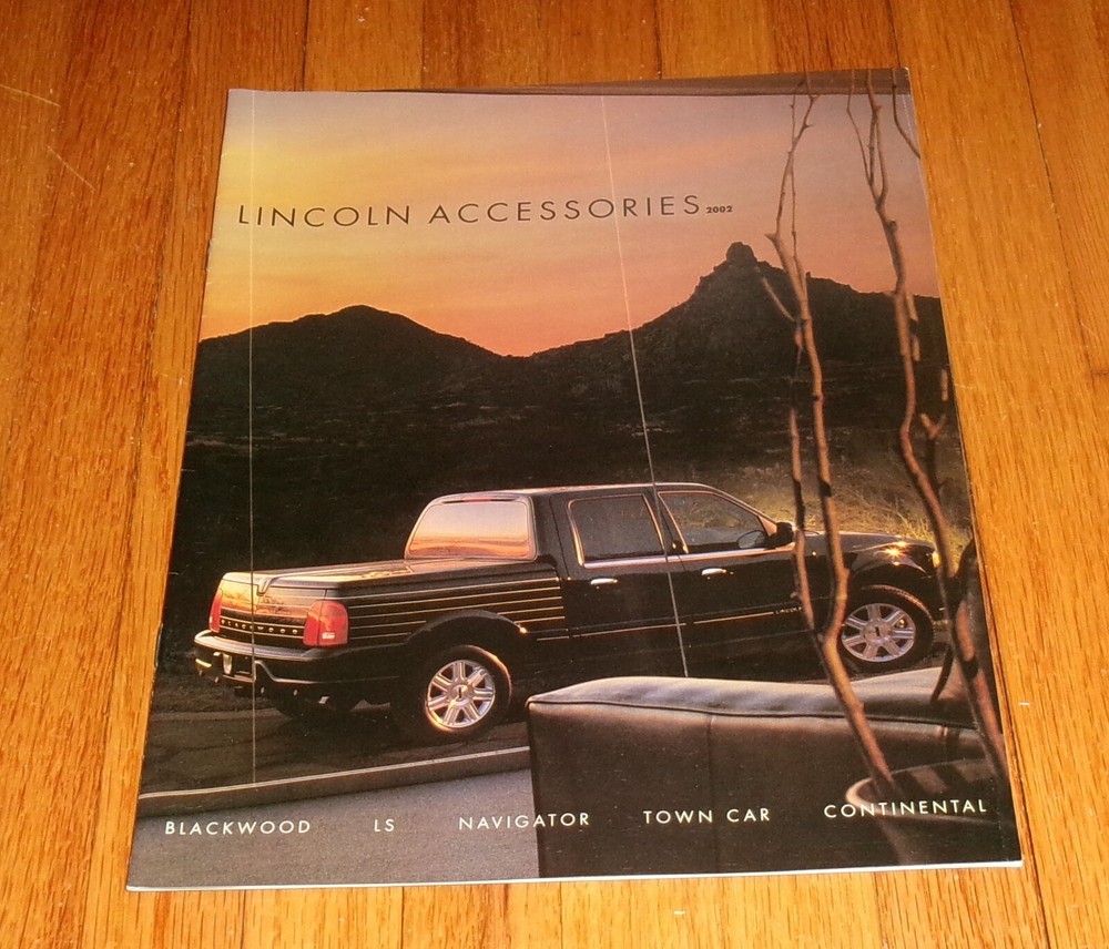 2002 Lincoln Accessories Deluxe Sales Brochure Blackwood Town Car Continental