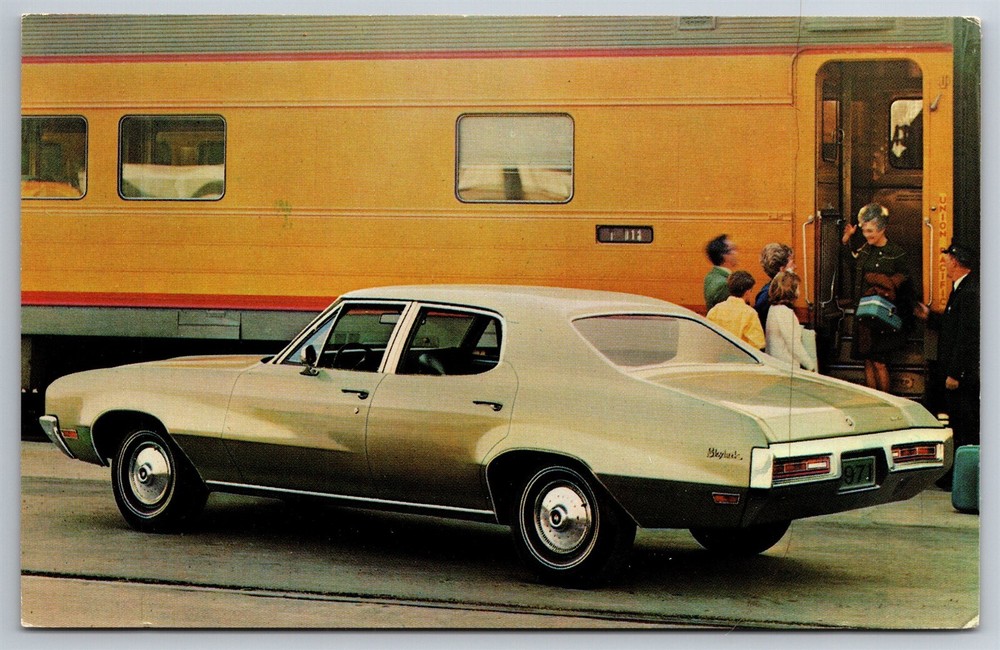 1971 Buick Skylark 4 Door Sedan Family Car General Motors Postcard Y13