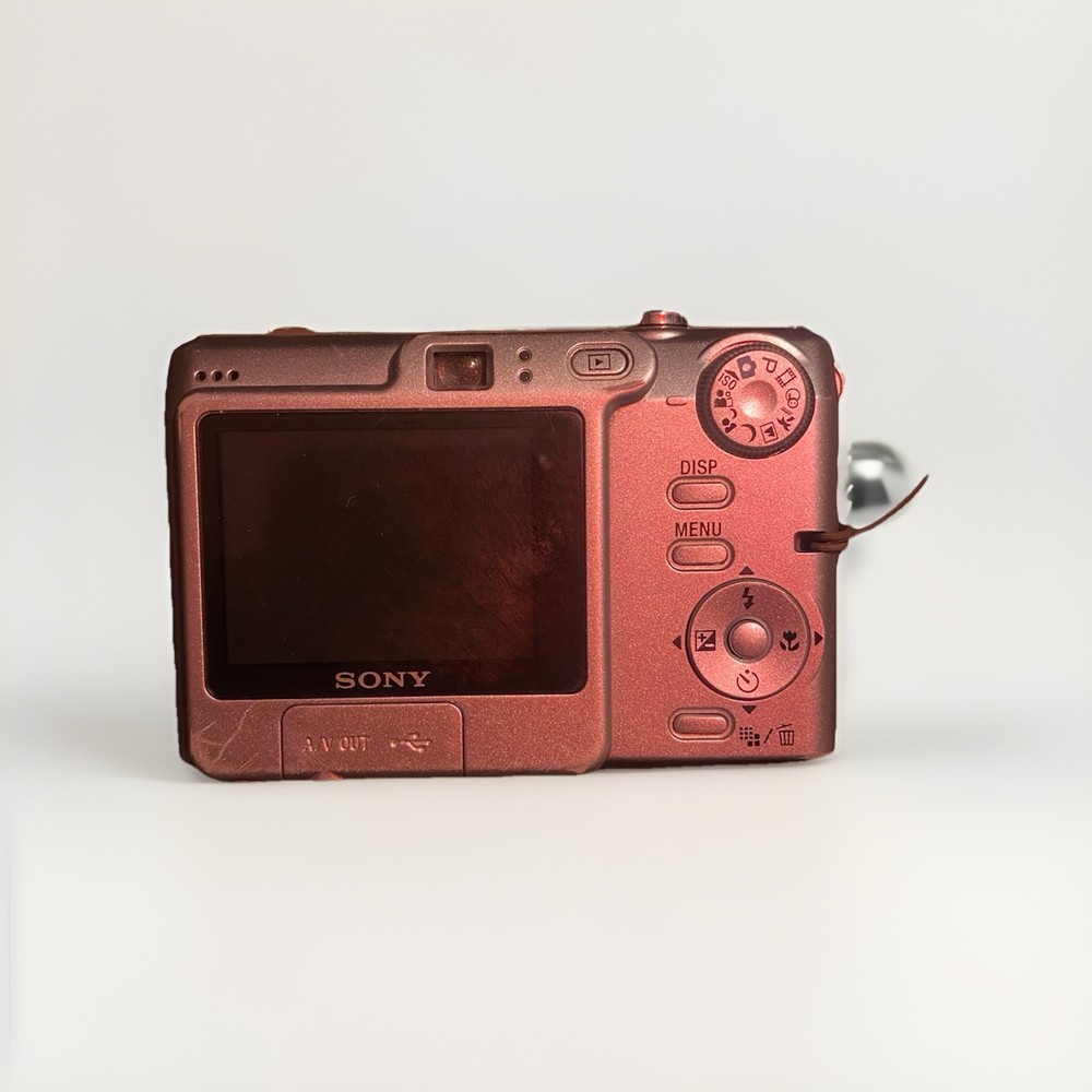 Sony Cybershot DSC-W35 7.2MP Digital Camera for Parts or Repair AS IS