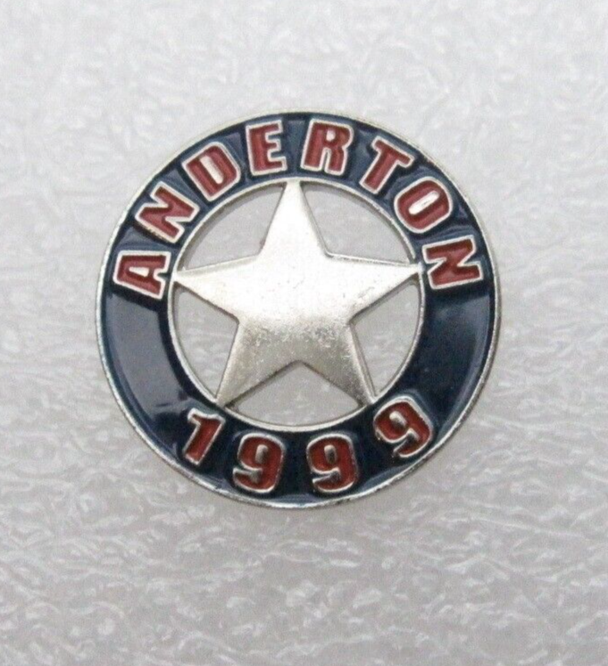 Vintage 1999 Lone Star Anderton Lapel Pin (C582)