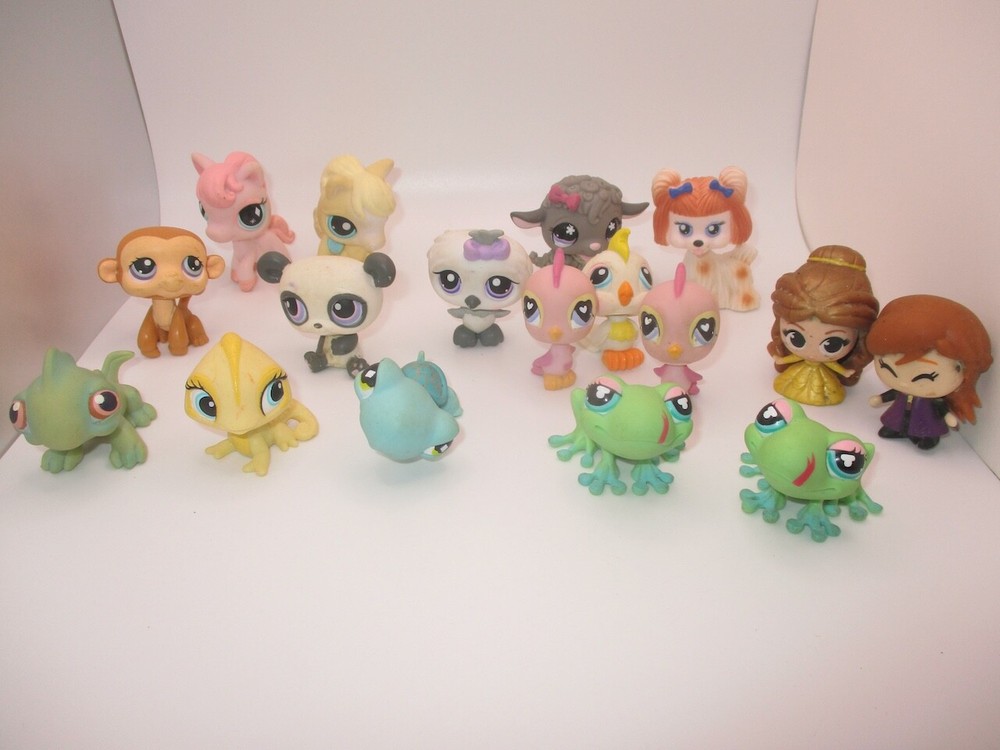 17 Used Hasbro  Pet Shop Figurines