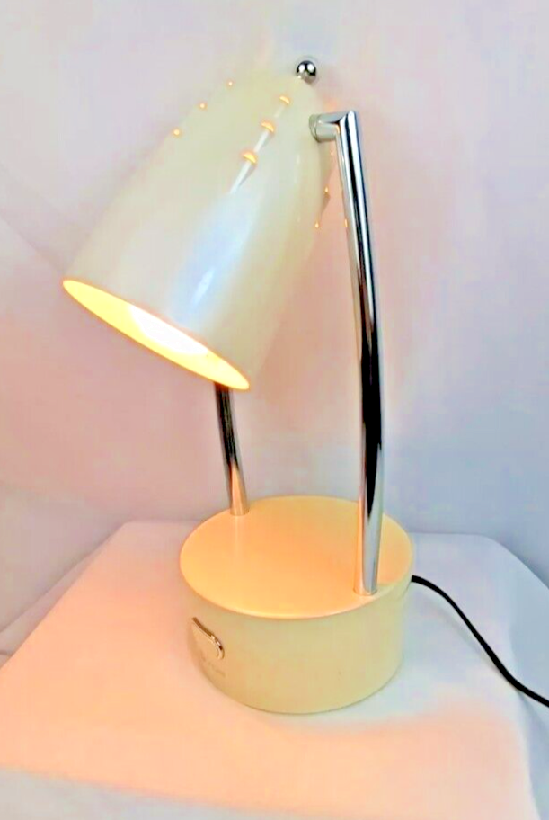 OTT-LITE Ottlite 15 W Pivoting Dome Desk Lamp PL7967 120V 60HZ Crafts Nice