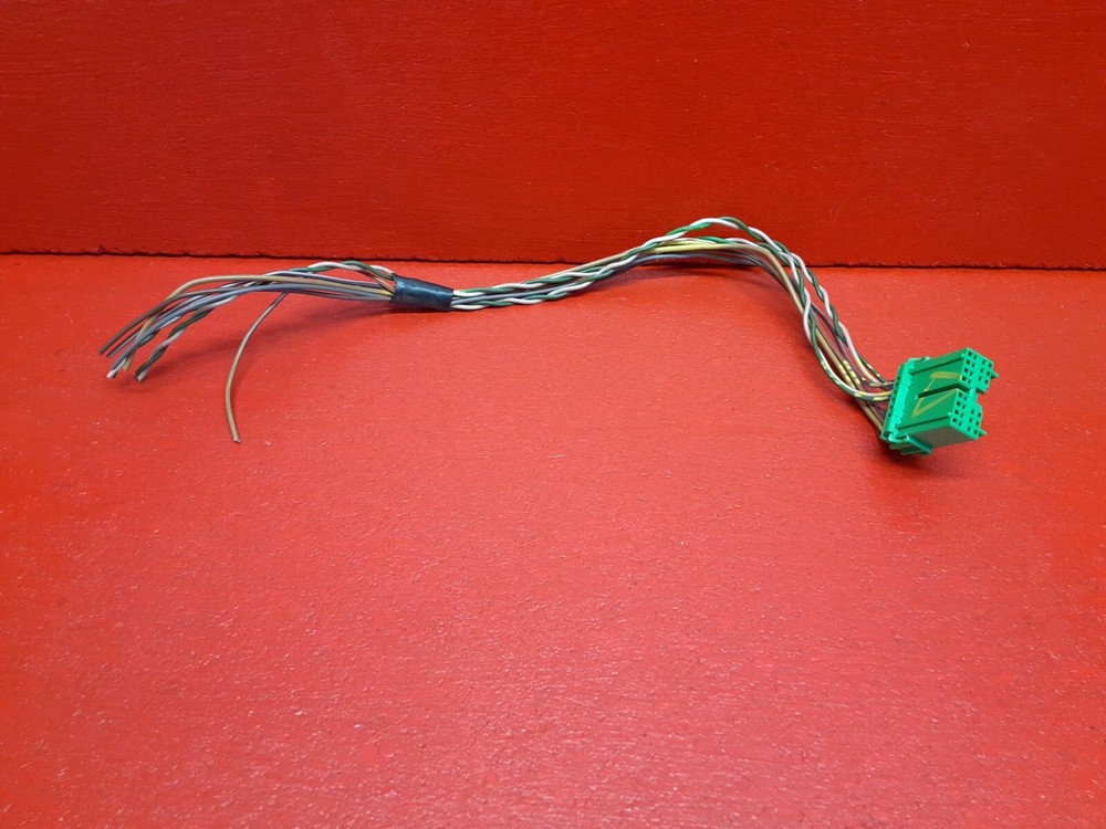 2004 Volvo XC90 Speedometer Instrument Cluster PIGTAIL ONLY