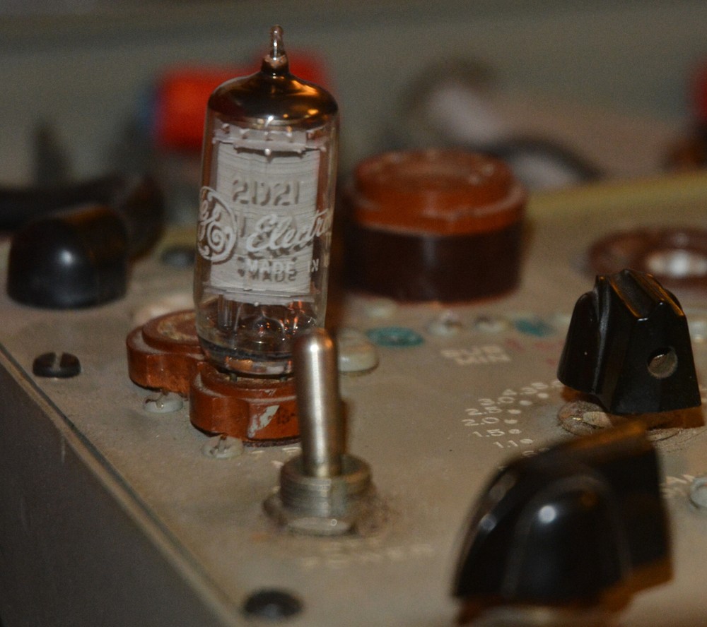 GE 2D21 Vacuum Tubes Lot of 2 - Tested Good on TV-7D/U