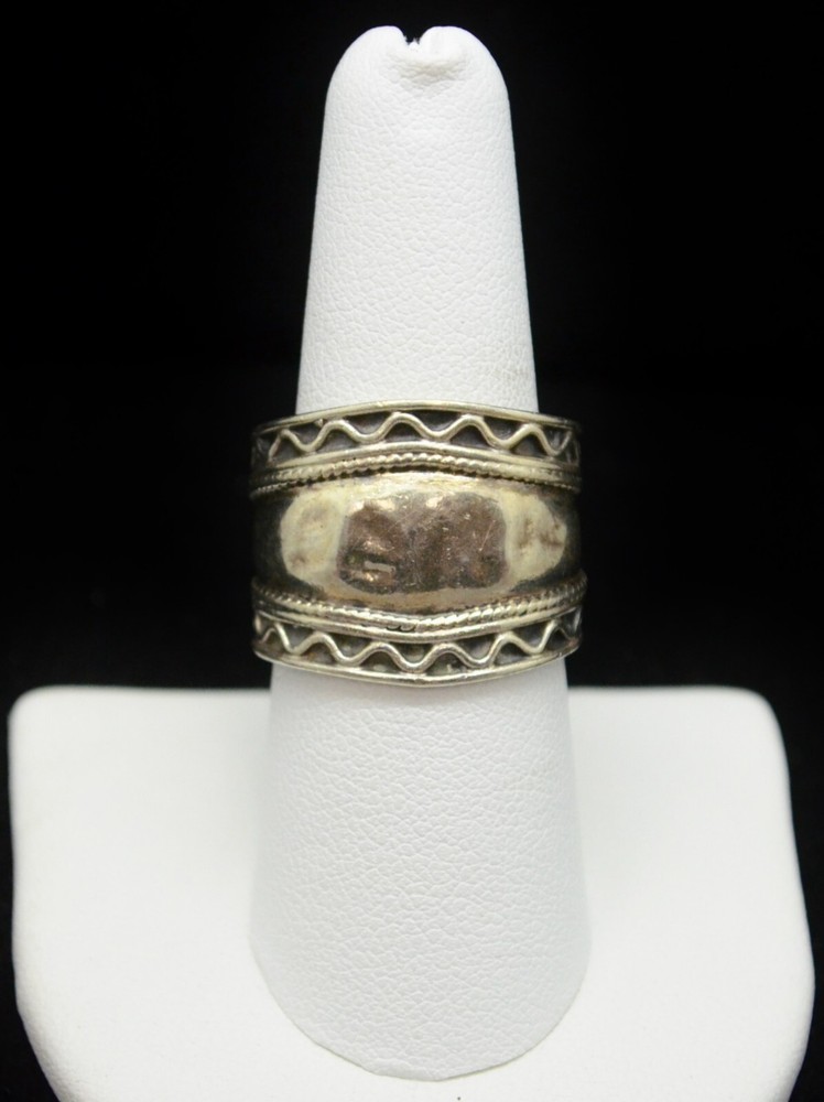 Sterling Silver Beautiful Smooth Criss Cross Border Ring SZ 8.25 #FMY470-image