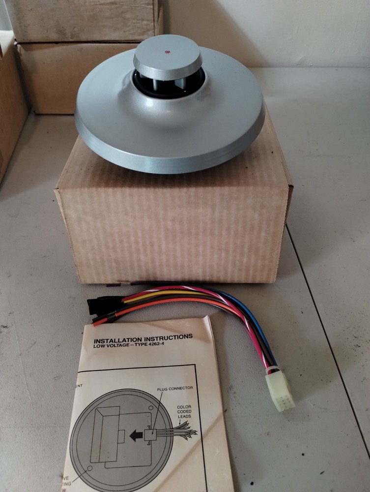 Vintage NEW Simplex Ionization Smoke Detector Type 4262-4 Model 477-064