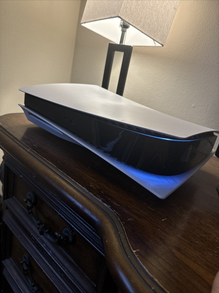 PlayStation 5 Comes With 3 Controllers Works Perfect No Issues At All